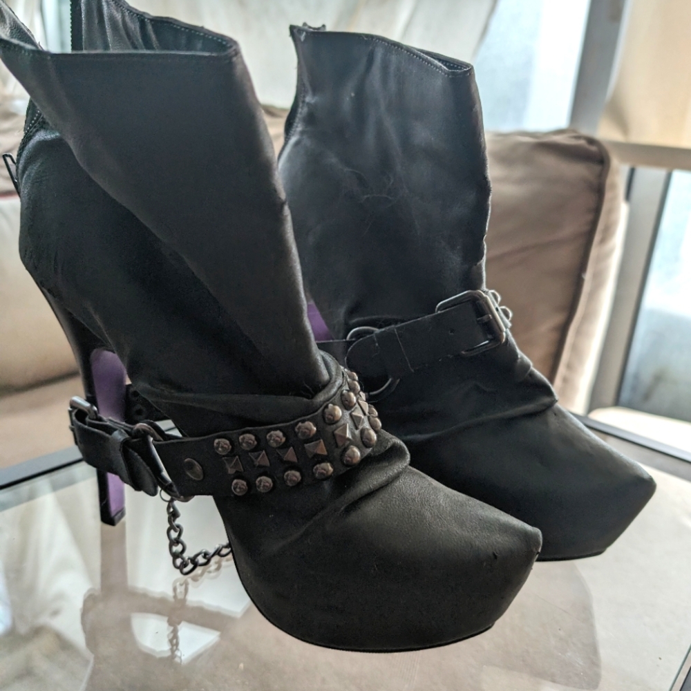 Toi et Moi, size 8.5, Boots